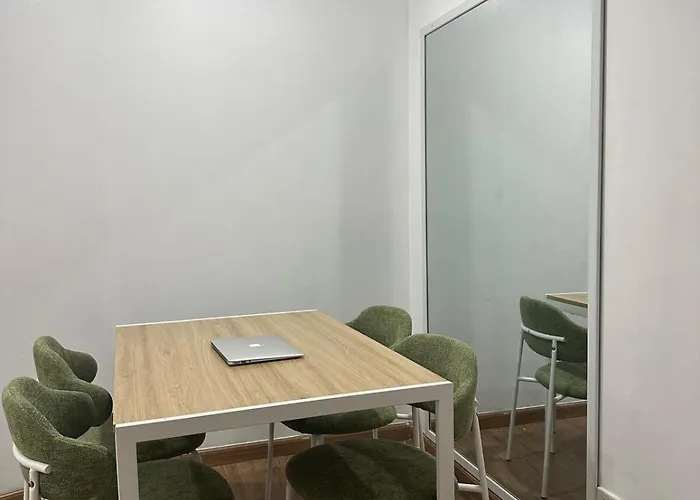Minimalist 1 Bedroom Sunset View In Gramercy *